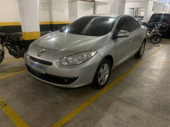 RENAULT FLUENCE 2.0 DYNAMIQUE 16V FLEX 4P AUTOMÁTICO